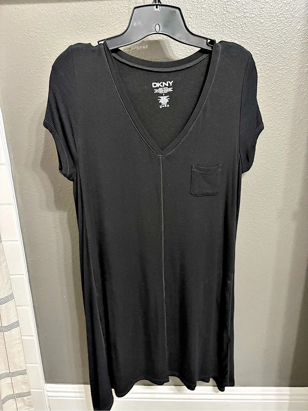 DKNY Women'Small Black V-Neck Mini Dress Size Small